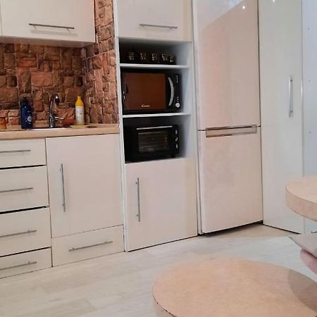 Апартаменты В Центре, По Типу Хостел Kropîvnîțkîi Exterior foto